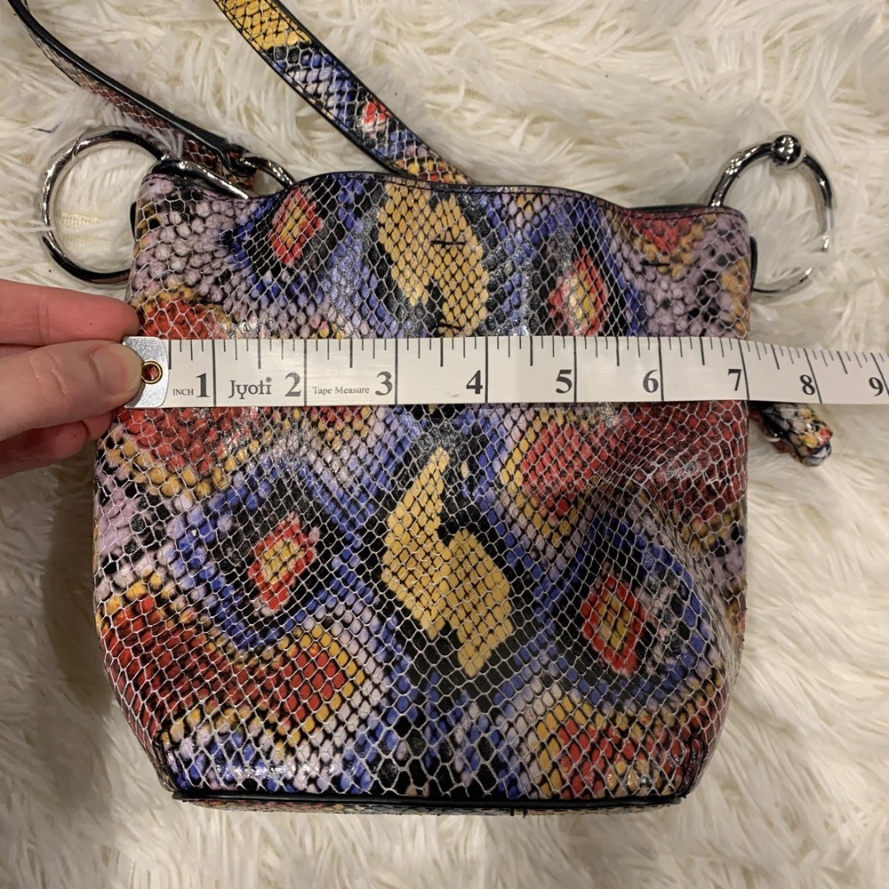 Rebecca Minkoff Multicolor Snake-Print Crossbody Bucket Bag - Picture 8 of 12